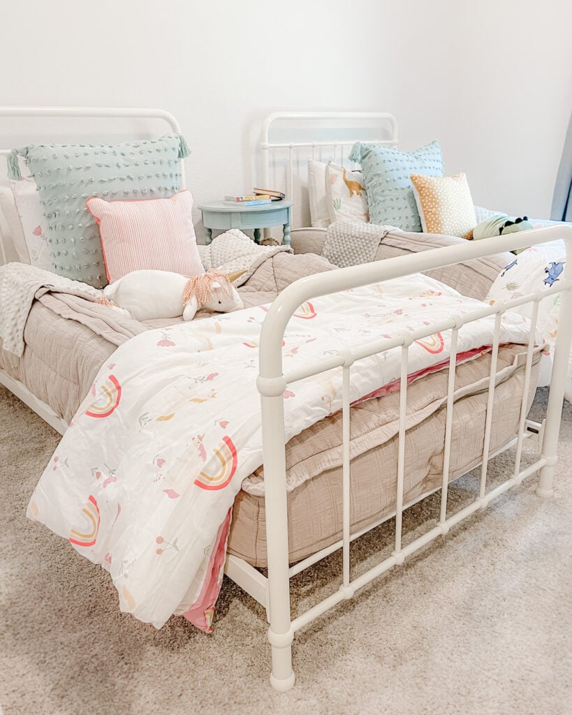 Target twin 2024 bedding girl