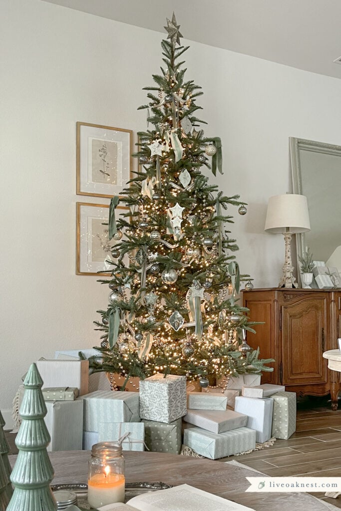 Elegant Christmas Tree Decorated with Velvet Ribbon & Glass Ornaments